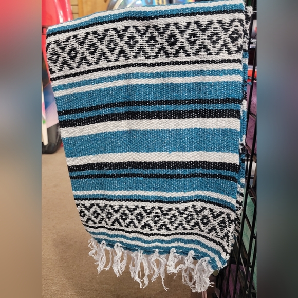 ✨️Free Shipping✨️ Teal Blue Mexican Blanket
